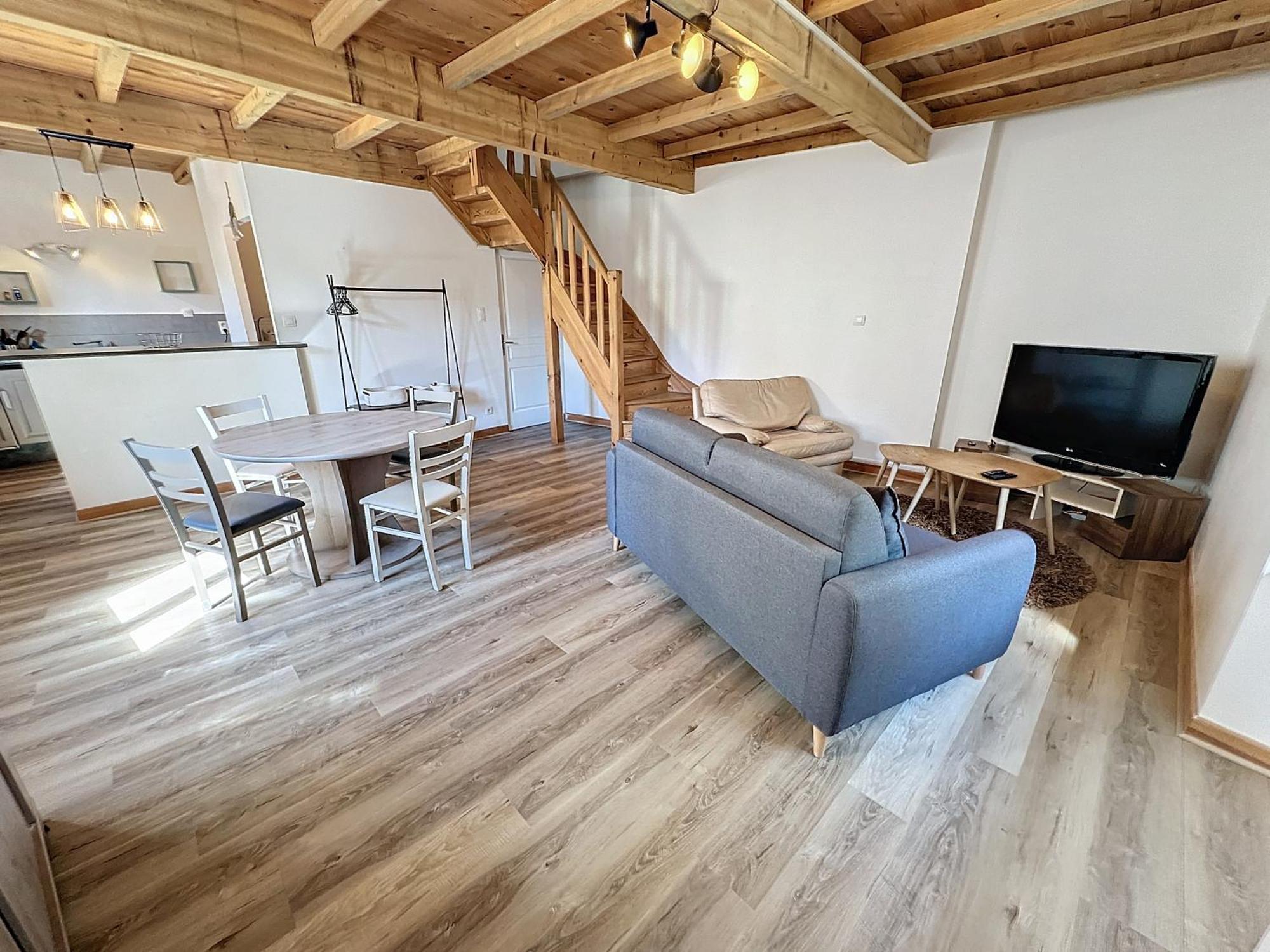 Beau Grand T2 Duplex avec du Cachet Centre Ville Saint Gaudens Extérieur photo